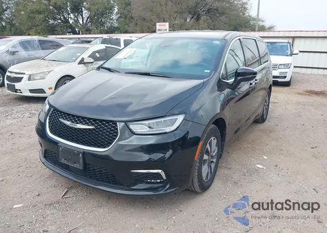 2023 Chrysler Pacifica Hybrid Touring L z USA, uszkodzony, nr VIN 2C4RC1L75PR611591